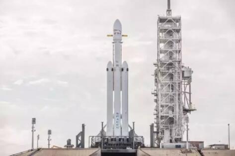 SpaceX重型火箭获美军发射合同，成本仅为对手一半